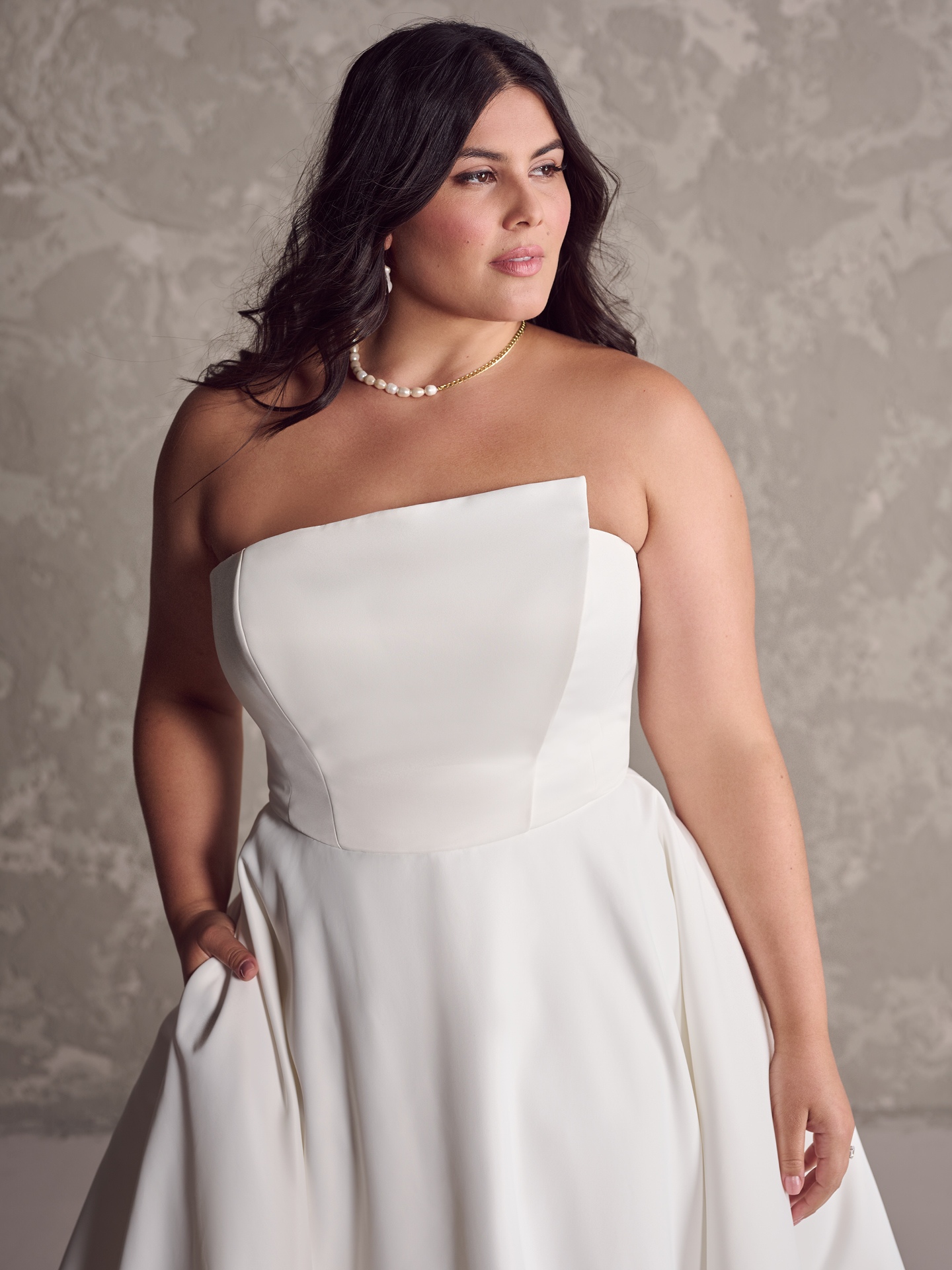 I Am Really Into These Plus Size Wedding Dresses | A Practical Wedding