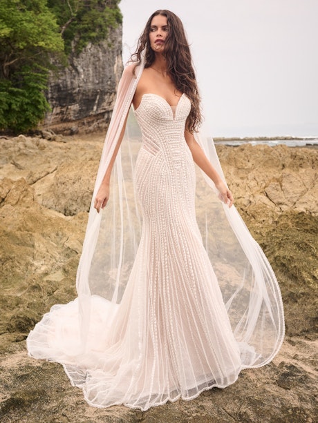 Sexy Lace Fit-and-Flare Wedding Dress with Sweetheart Neckline and Cutout  Train