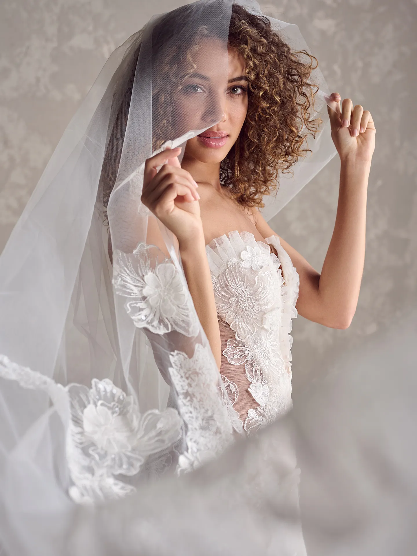 Sottero and Midgley Mohave Wedding Veil YYVL0+24SZ254000 Alt54