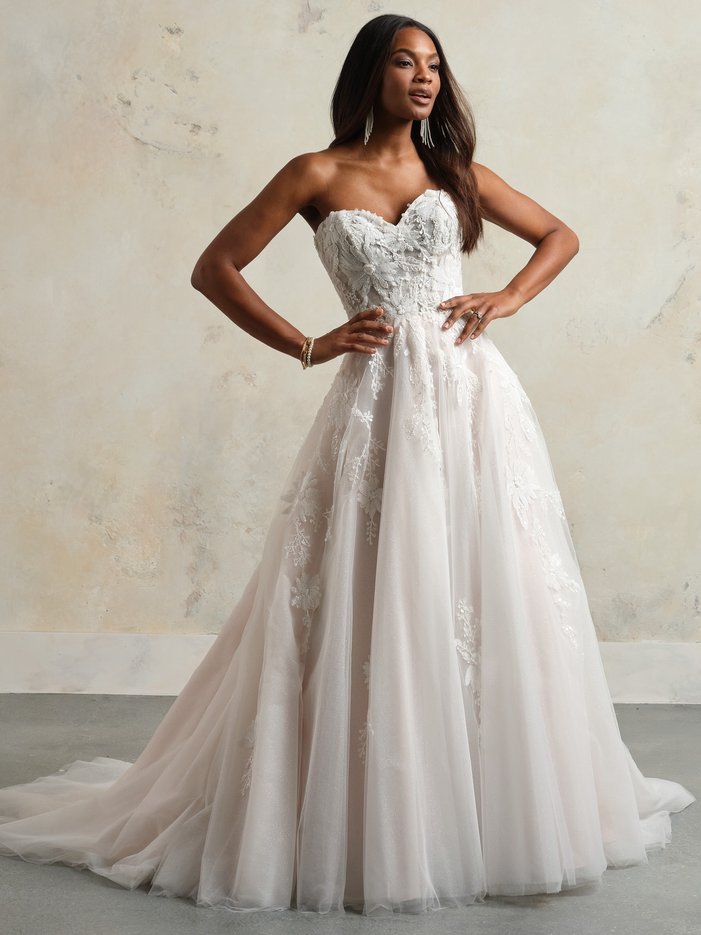 A Line Wedding Dresses Gowns