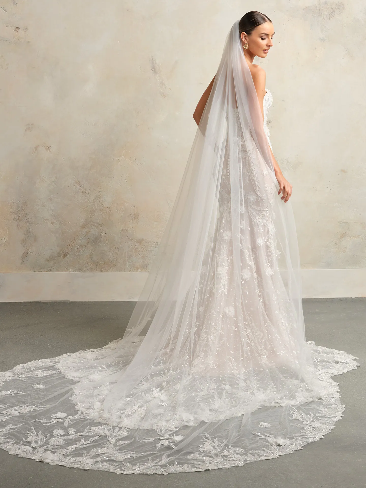 Rebecca Ingram Athlone back view with veil and floral detailing