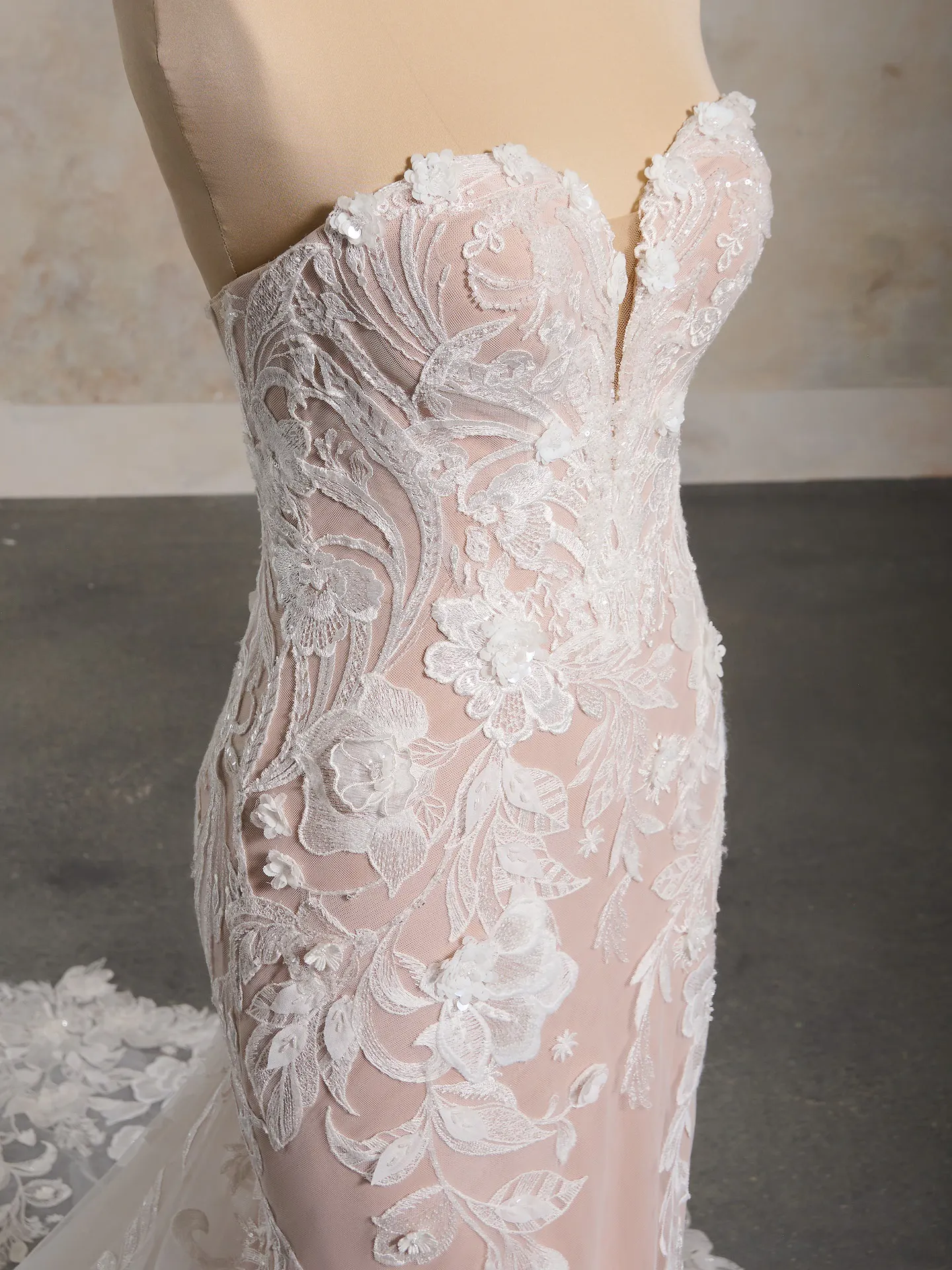Rebecca Ingram Nyjah lace dress side view
