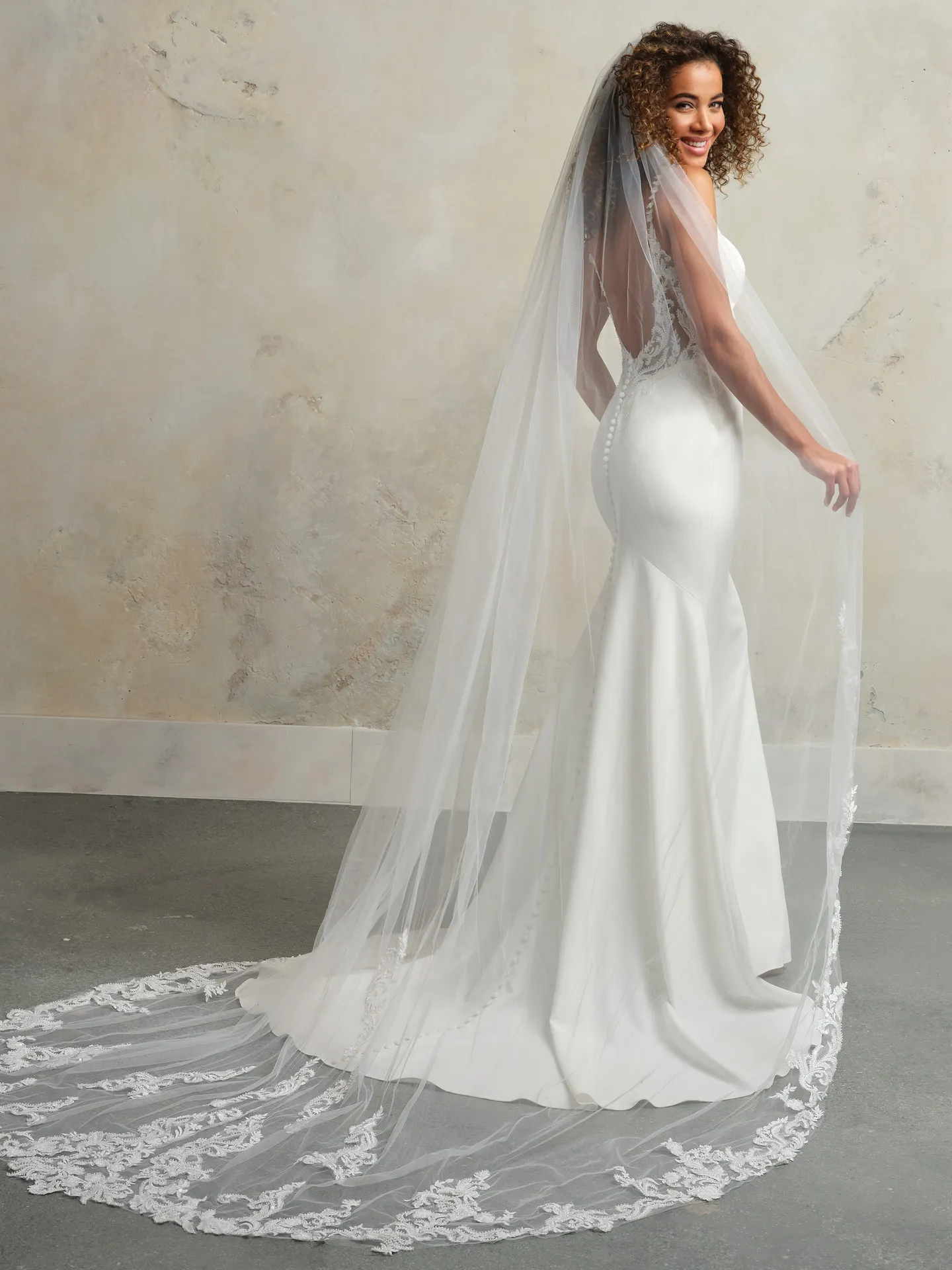 Rebecca Ingram Megan Wedding Veil VL024RB735000 Alt54 AI