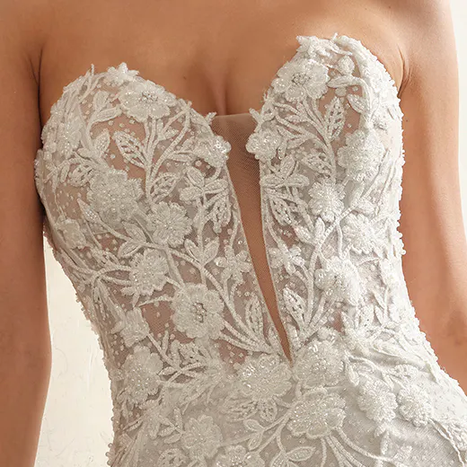 Rebecca Ingram Chesney sweetheart neckline lace bodice close-up