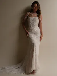 Sophisticated Gatsby-inspired draped pearl capelet