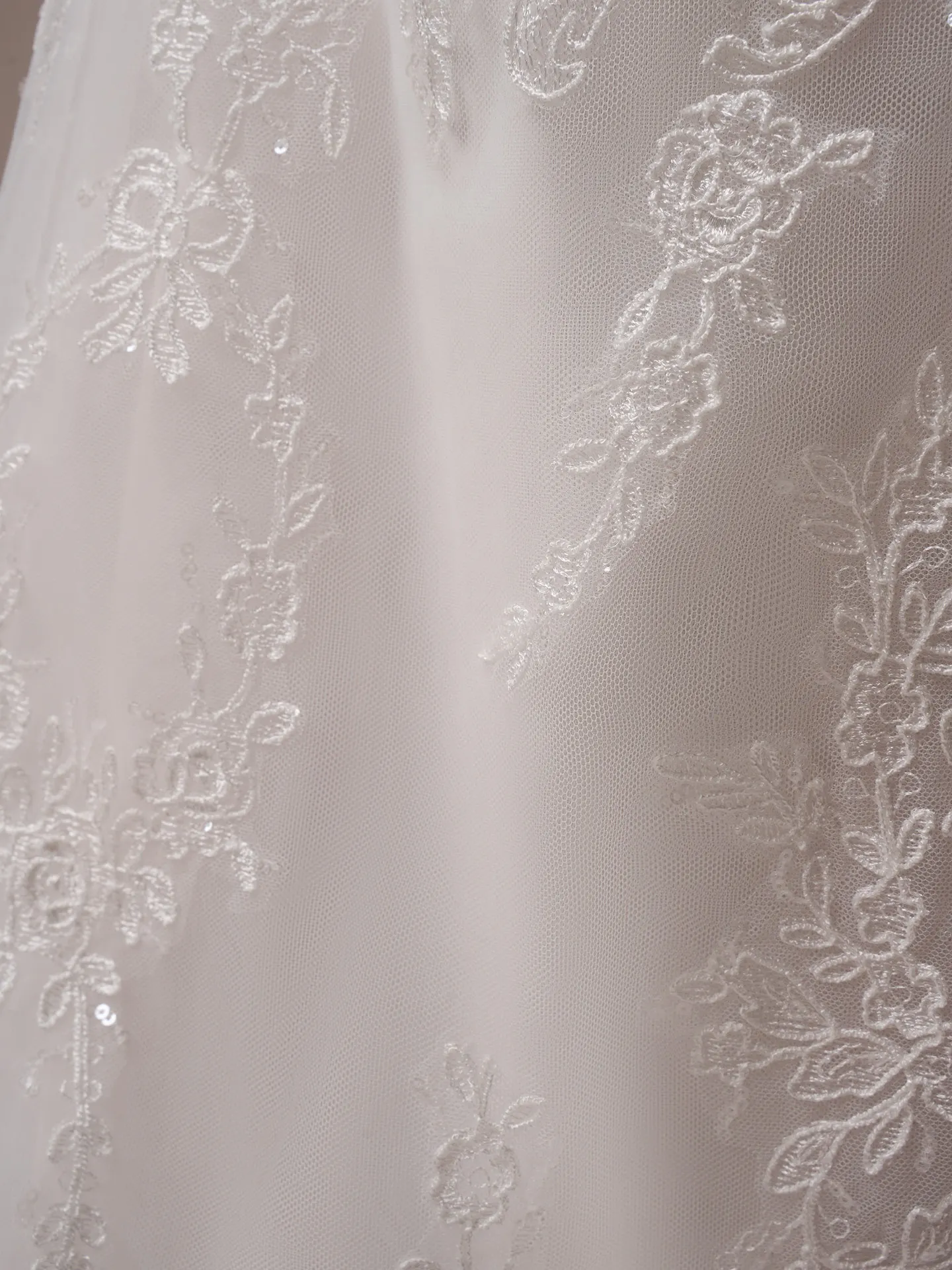 Sottero and Midgley Zareen lace detail close-up
