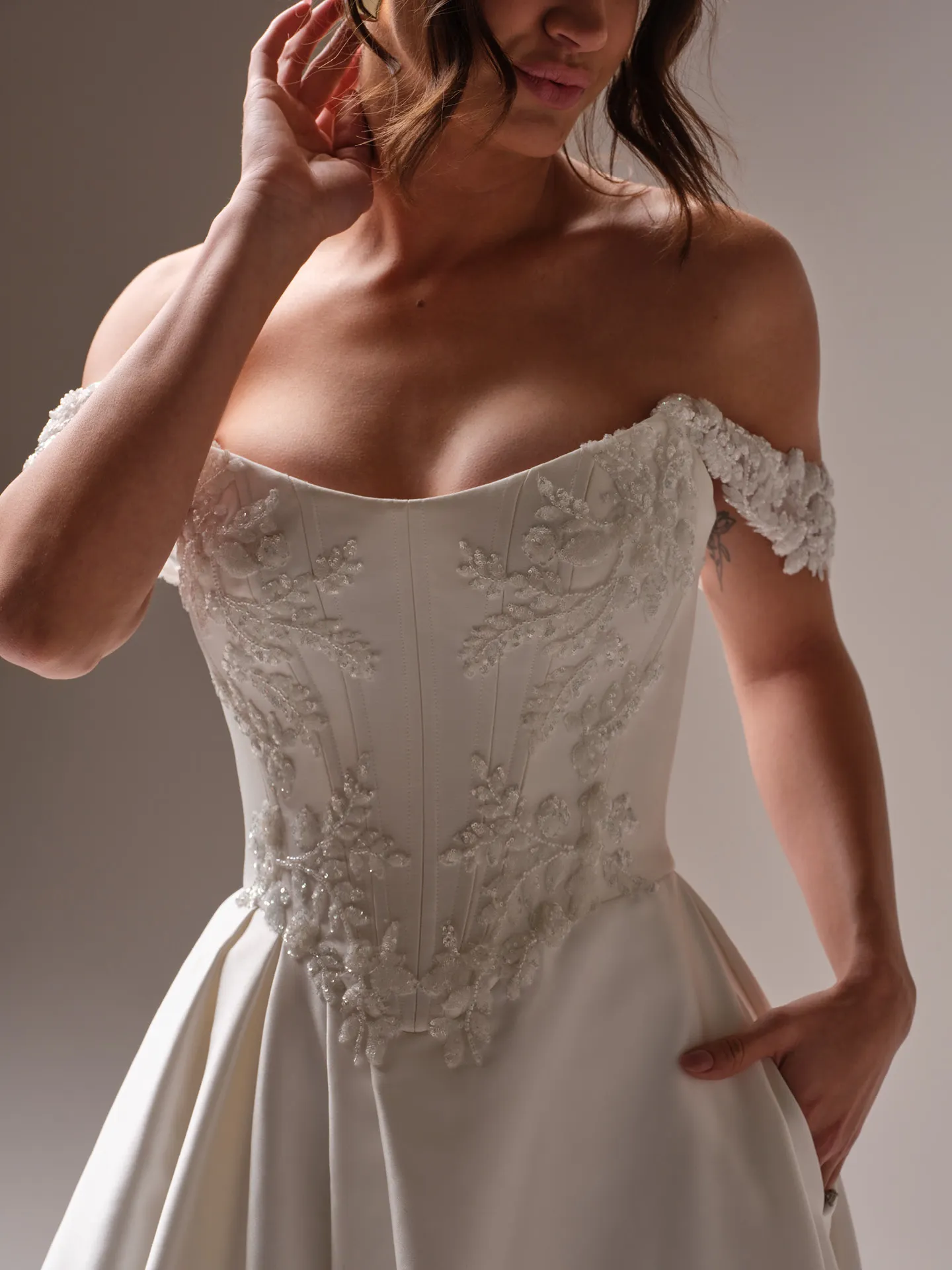 Sottero and Midgley Amadora choker lace choker close detail