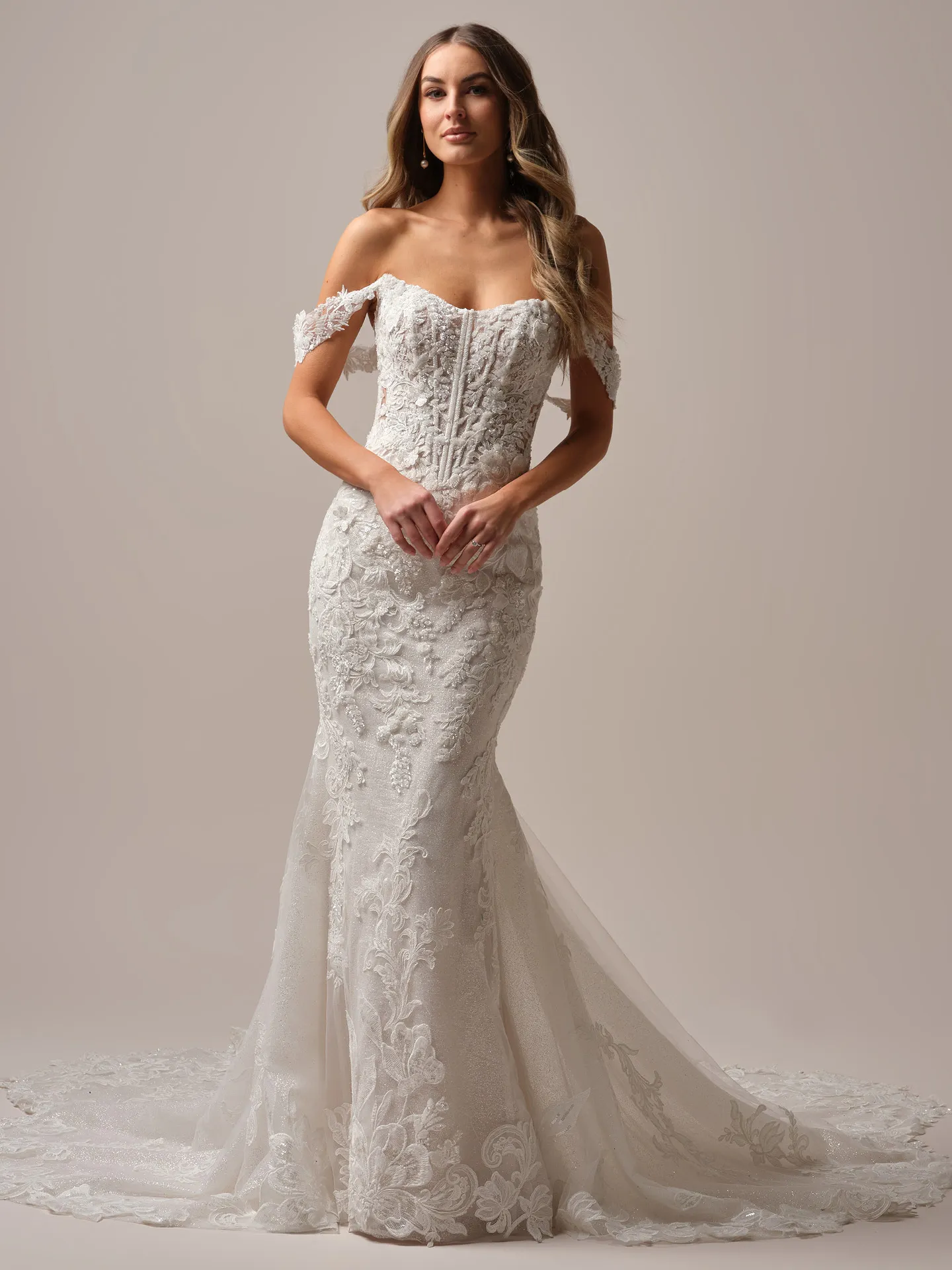 Sottero and Midgley Halle sleeves lace detachable sleeves close detail