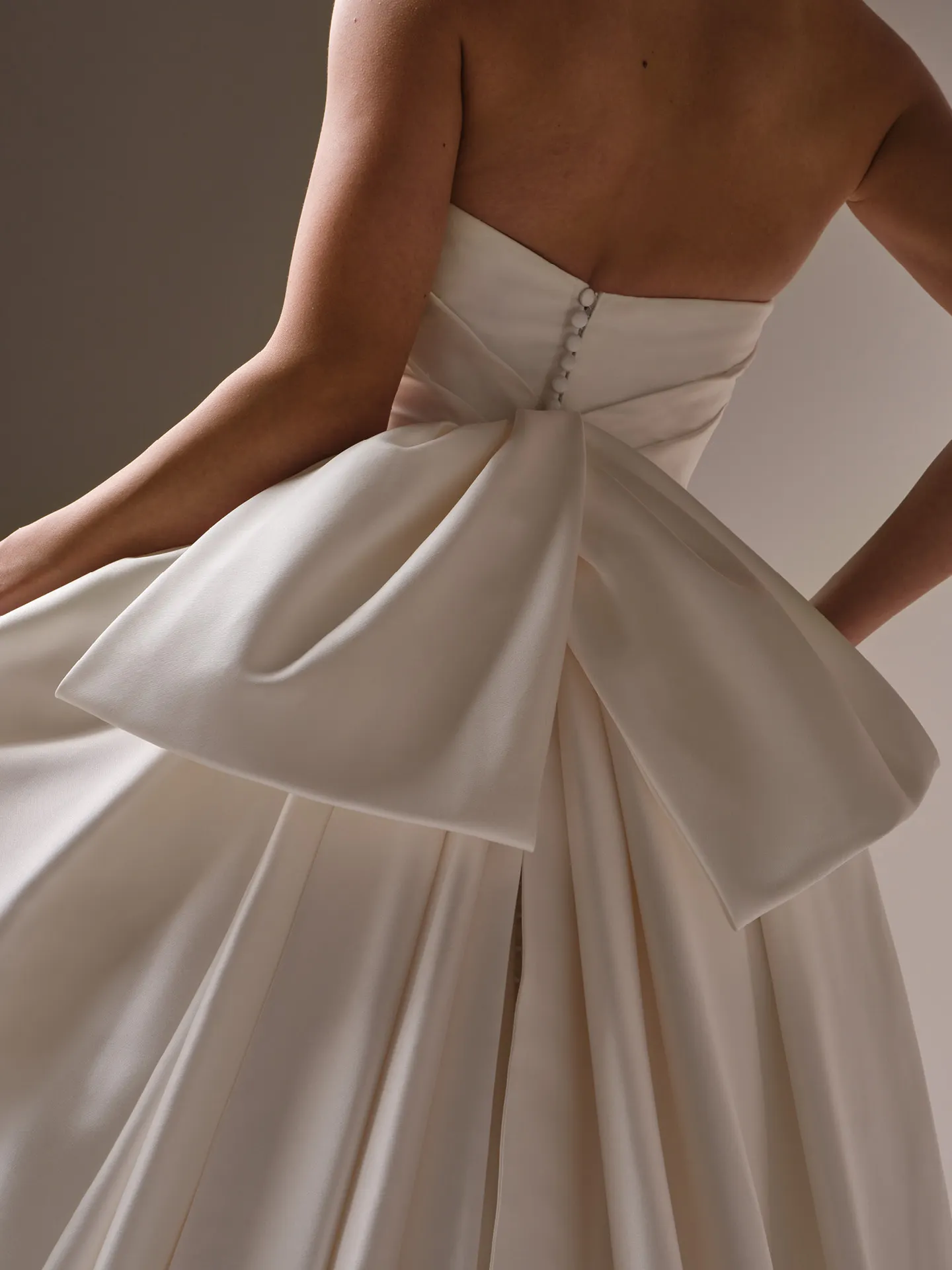 Maggie Sottero Maureen bow large tulle bow rear view detail