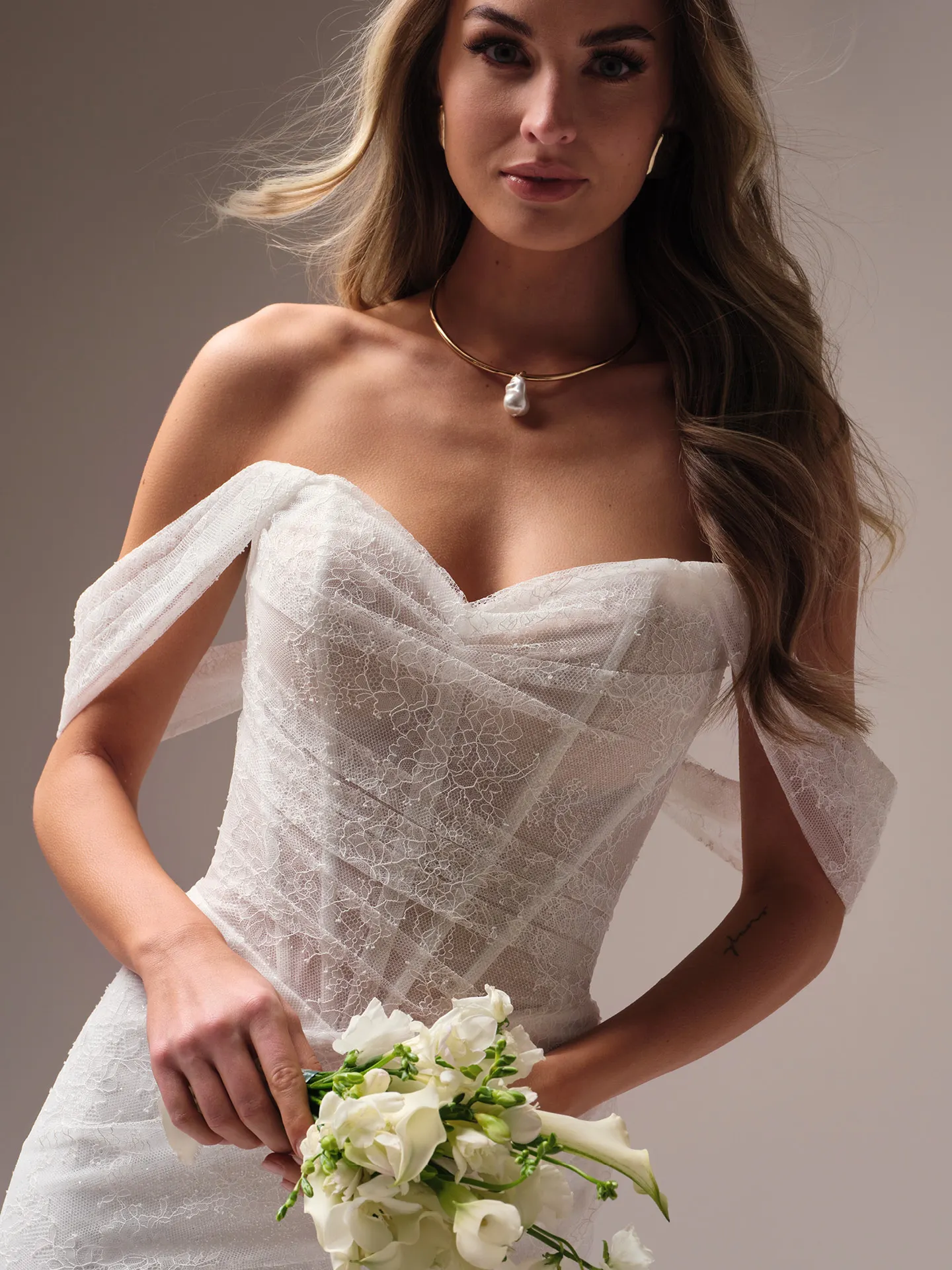 Maggie Sottero Sasha sleeves lace detachable sleeve detail