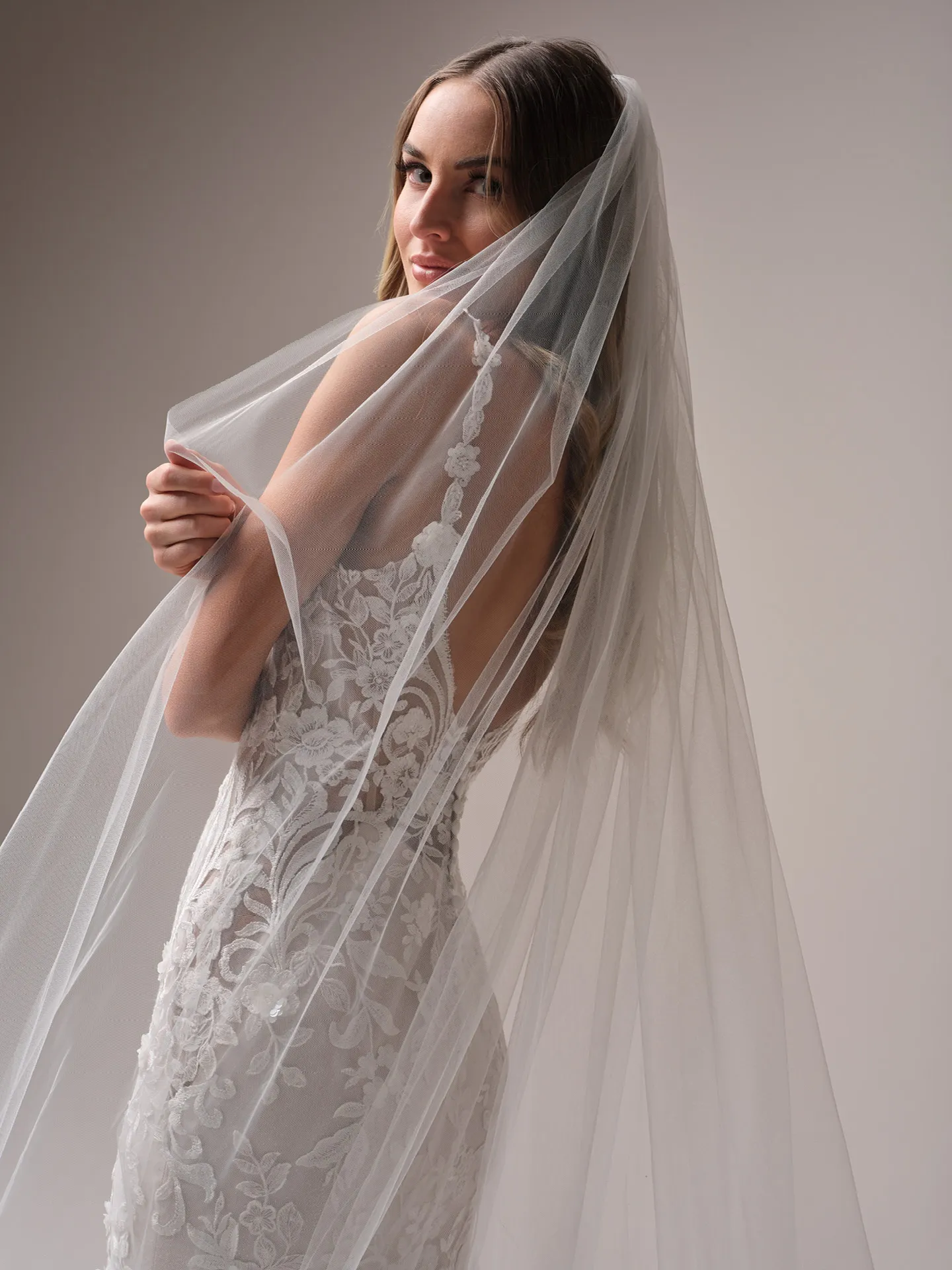 Maggie Sottero Sonoma veil sheer tulle veil side view