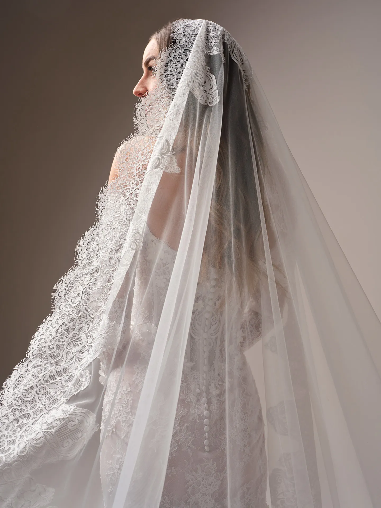 Takera Veil: Royal Length Mantilla Veil with Chantilly Lace 