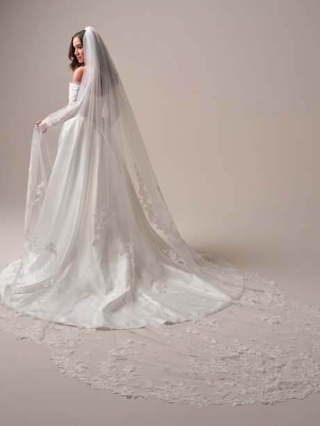 Maggie Sottero Takera Lane Veil Alt200