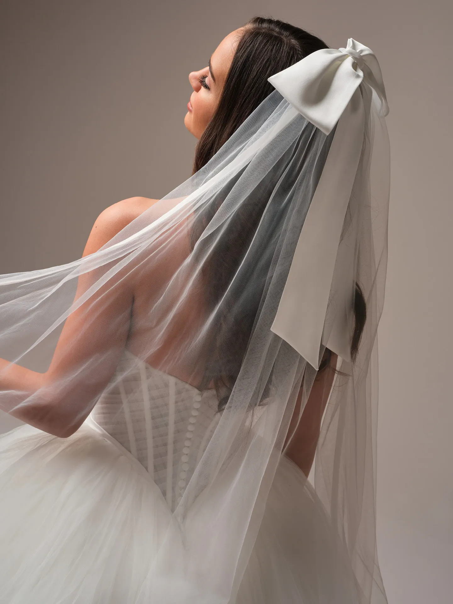 Maggie Sottero Yurianna veil long flowing tulle detail