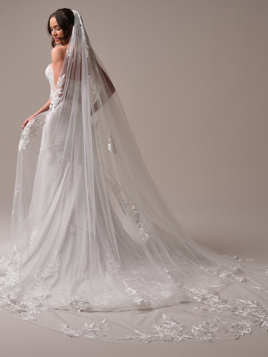 Sottero and Midgley Belladonna Veil YYVL0+25SB850000