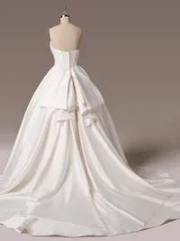 Detachable Unembellished Bow