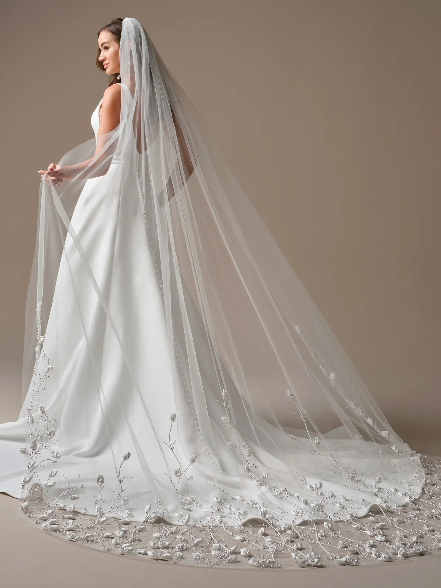 Maggie Sottero Lawrence veil, front view.