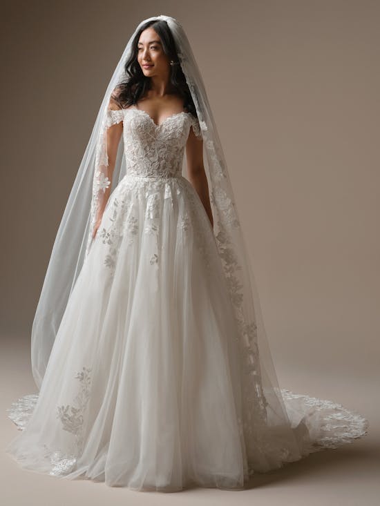 Maggie Sottero Verina Veil Accessory VL026MK465000 Alt200 IV002