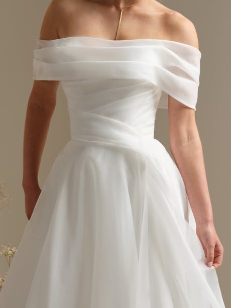 Rebecca Ingram Dezi Shoulder Wrap Accessory SW026RK443000 Alt200 IV002