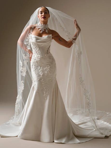 Sottero and Midgley Burke Veil Accessory VL026SS371000 Alt203 IV002