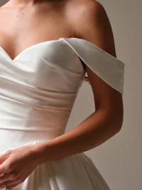 Elias detachable off-the-shoulder Cartago satin cap-sleeves lined with Rosario crepe back satin