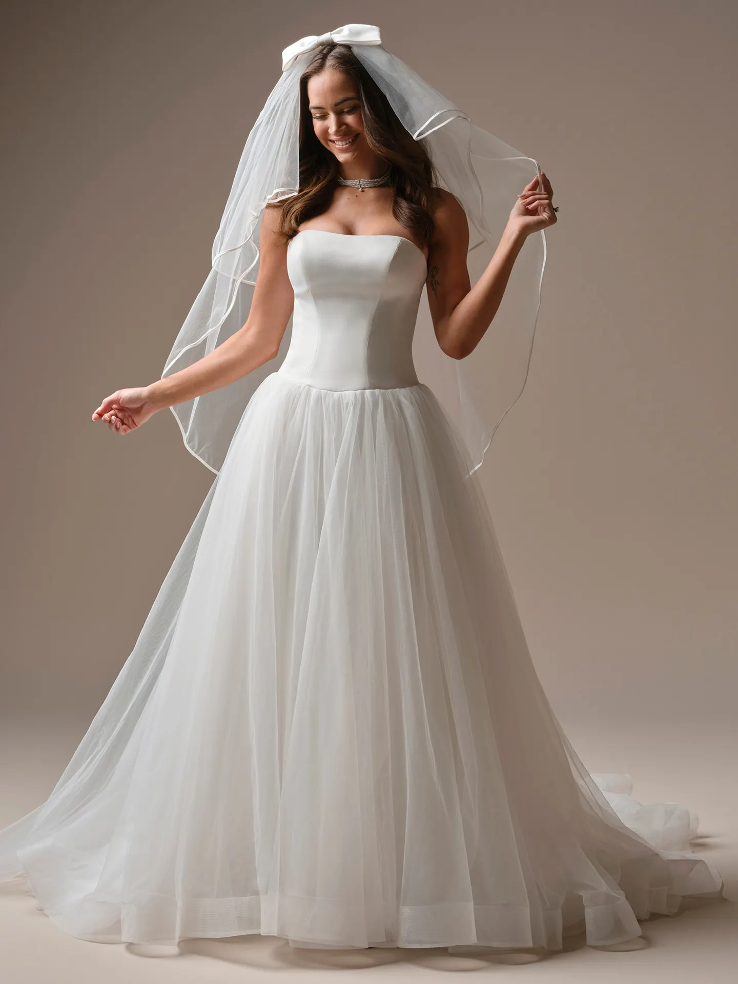 Maggie Sottero Hudson veil, front view.