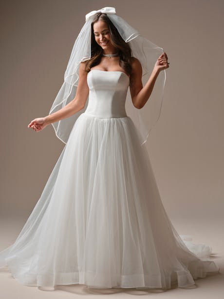 Maggie Sottero Hudson Fingertip Veil Accessory Alt200 IV002