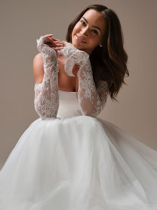 Rebecca Ingram Zorina Sleeves Accessory Alt200 IV002