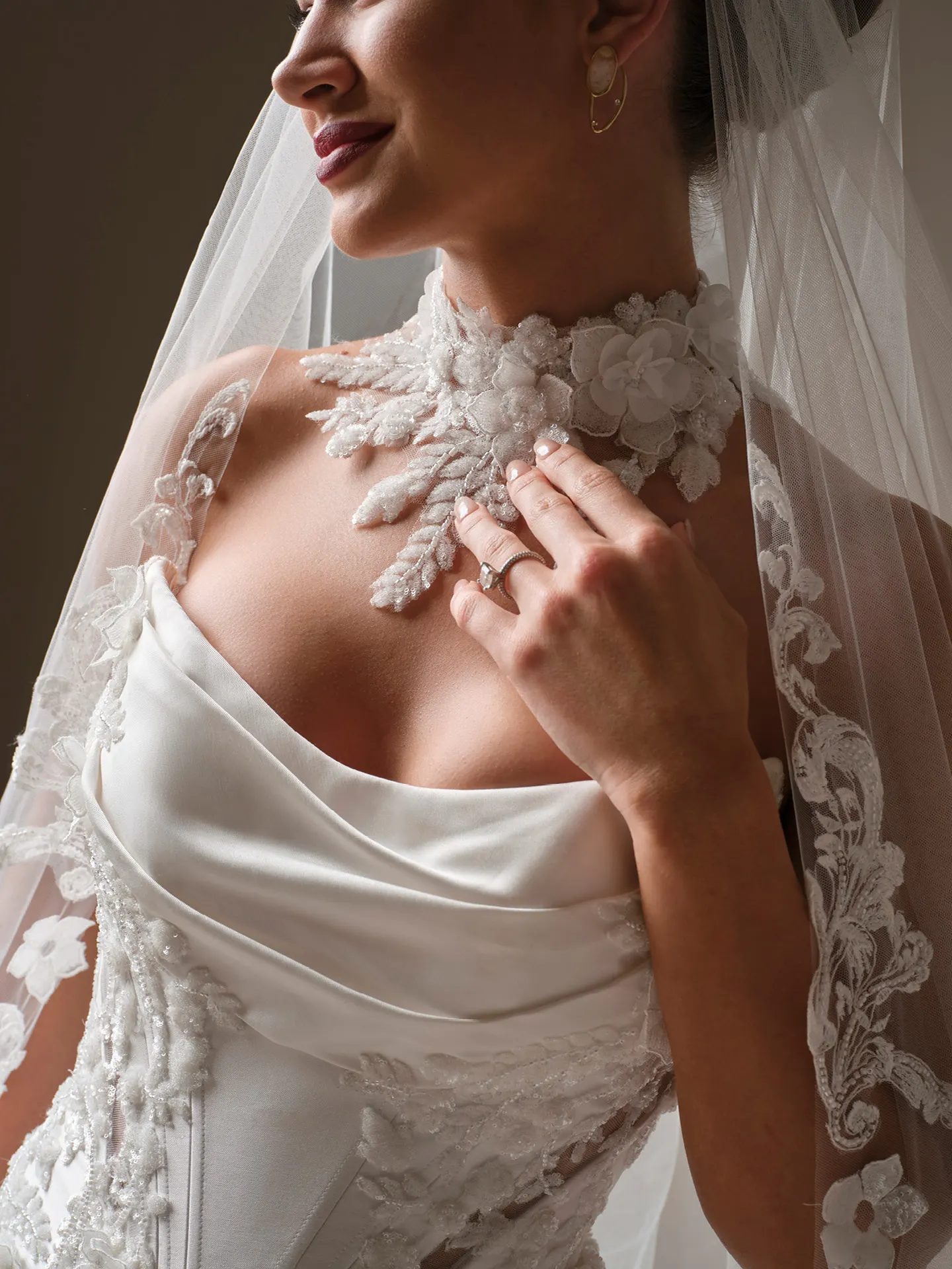 Sottero and Midgley Burke detachable choker, front view.