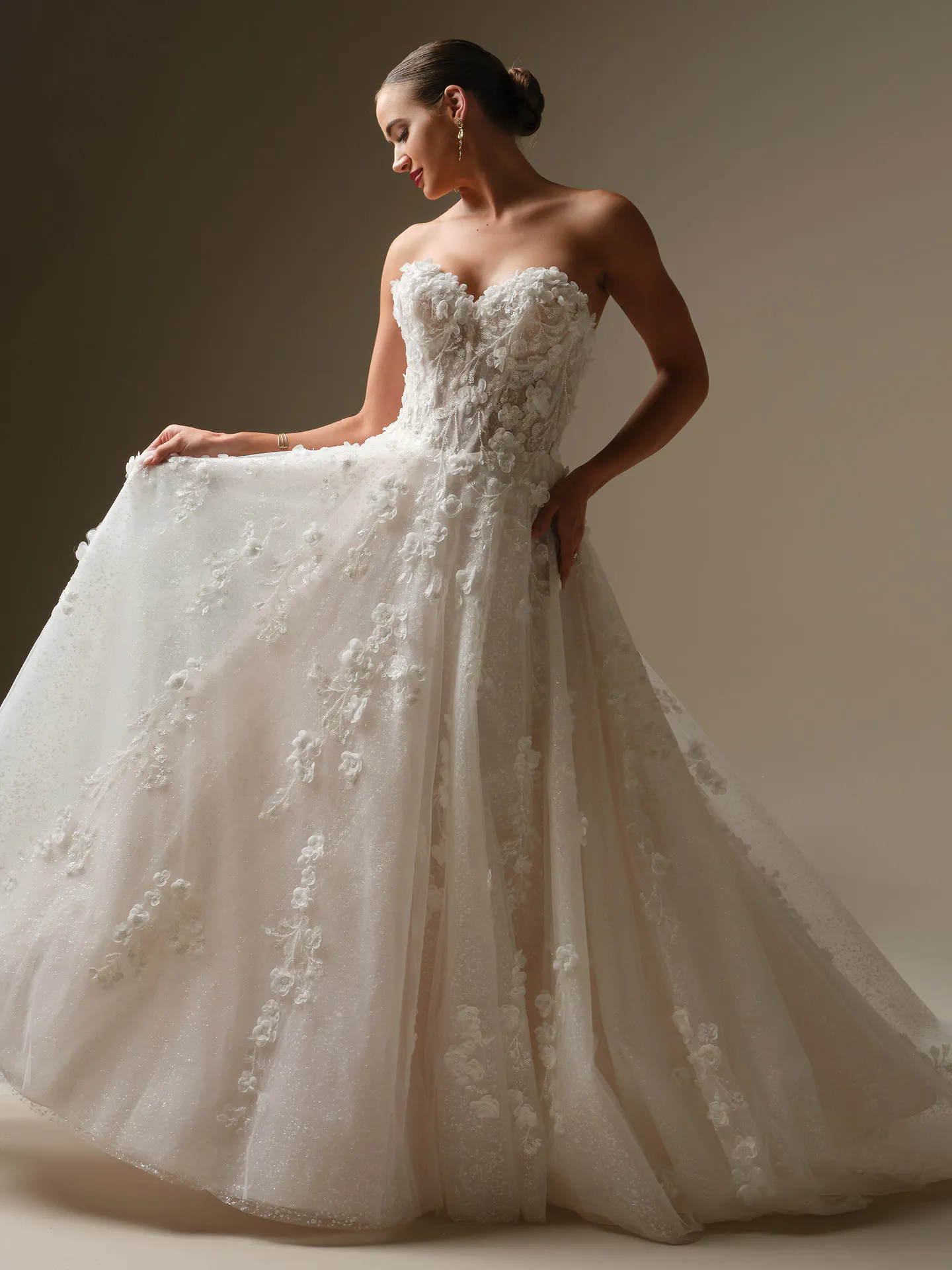 Sottero and Midgley Kalinda ballgown, side view, 3-D floral lace, sweetheart neckline.