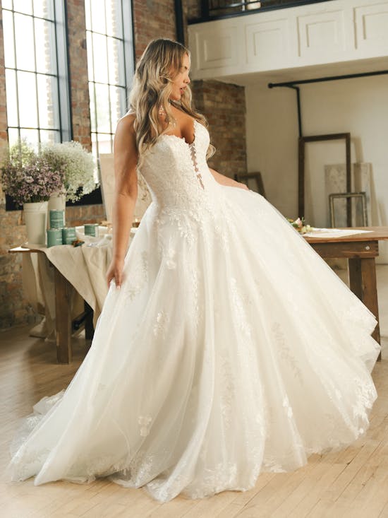 Maggie Sottero Jennifer Ballgown Wedding Dress 26MS404A01 PROMO13 IV052