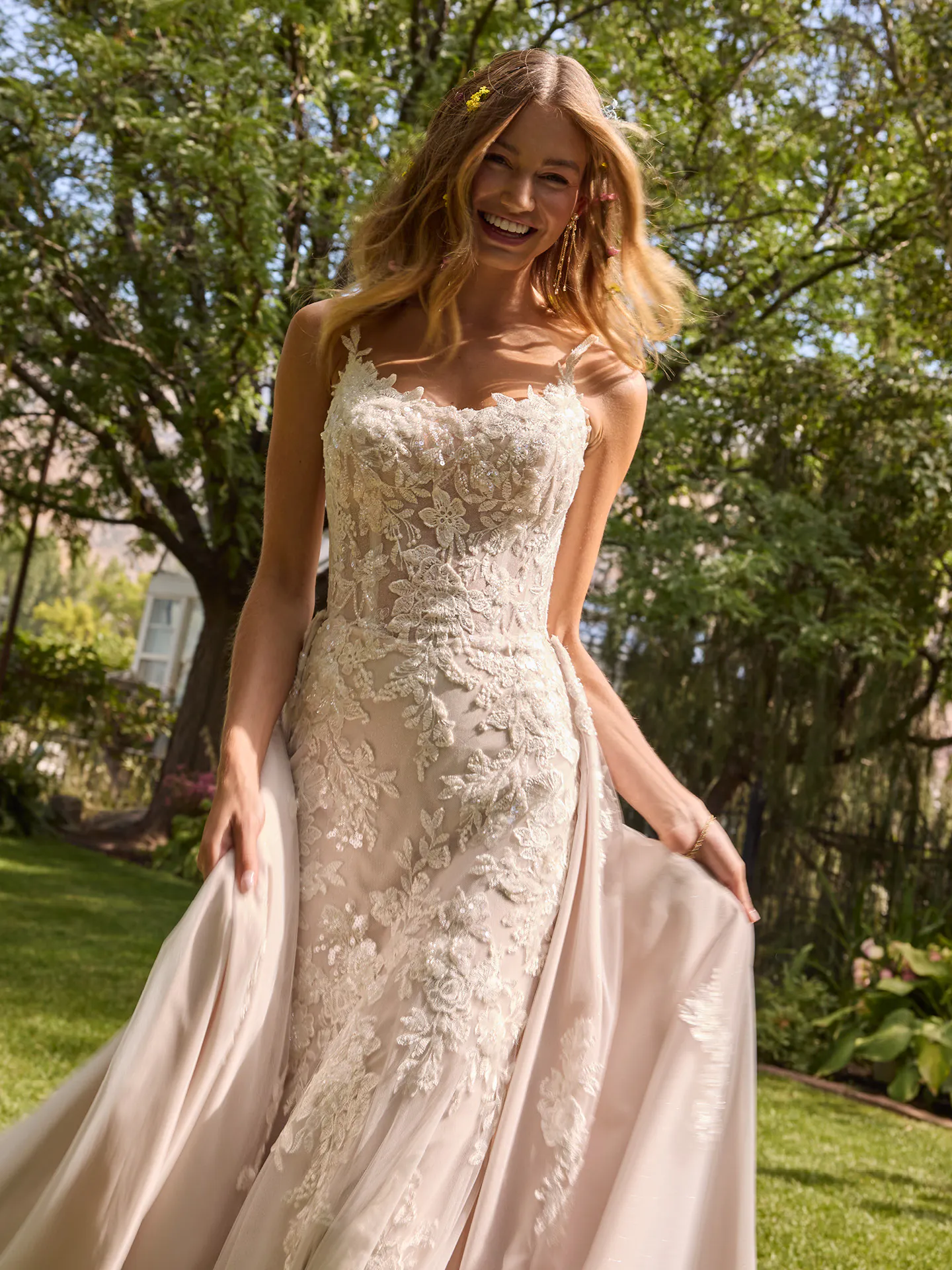 fit and flare wedding dress Eden Scoop Neck Illusion Lace Fit-and-Flare | Rebecca Ingram elegant fitted wedding dresses Women Boho Floral Sleeveless COLOR:MULTI Try on Ravella at recomm_dr3231
