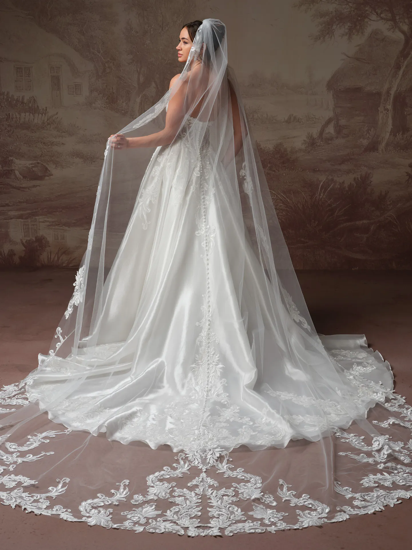 Maggie Sottero Dahlia veil, front view.
