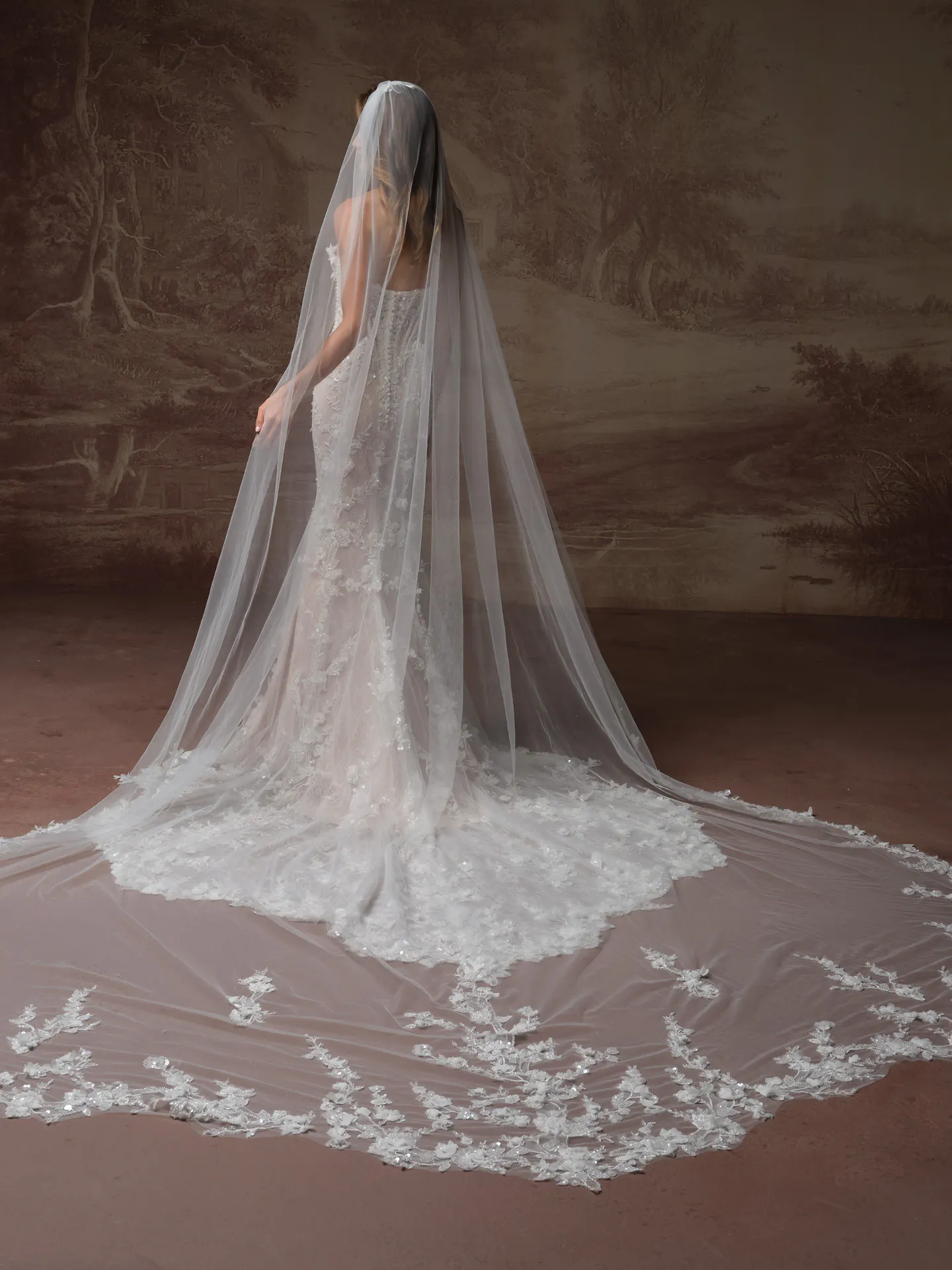 Maggie Sottero Stasia veil, front view.