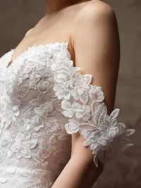 Nature-inspired floral lace wedding dress sleeves