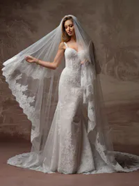 Vintage-inspired corded lace blusher veil