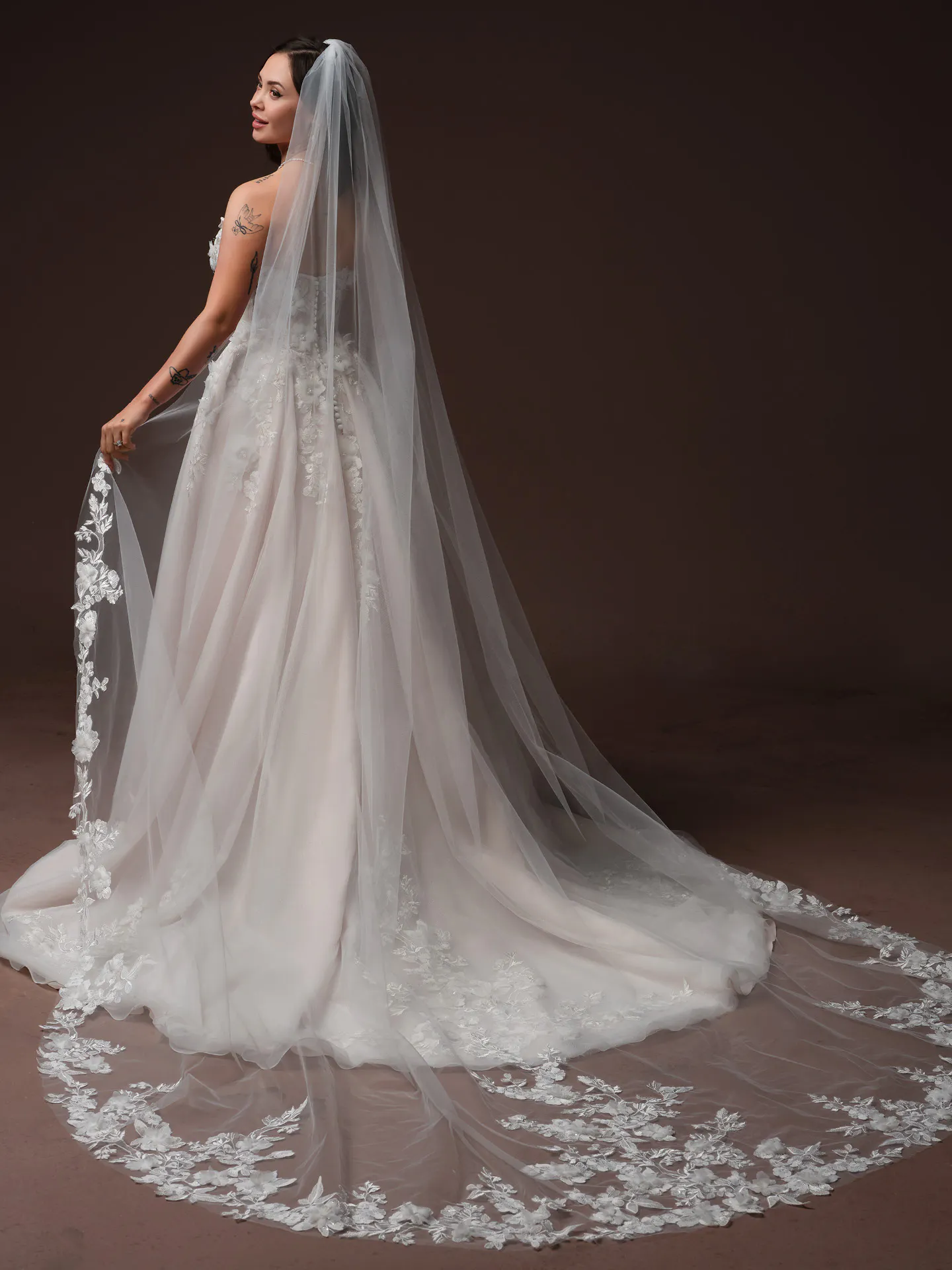 Rebecca Ingram Fleur veil, front view.