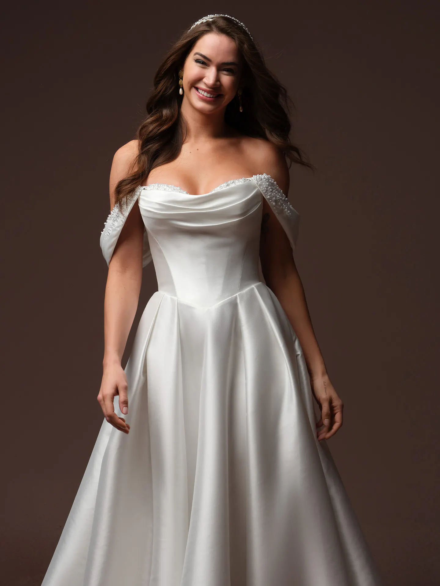Rebecca Ingram Joanie detachable cap sleeves, front view.