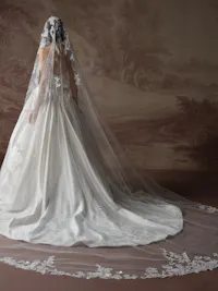 Chic 3-D beaded sequin lace wedding veil