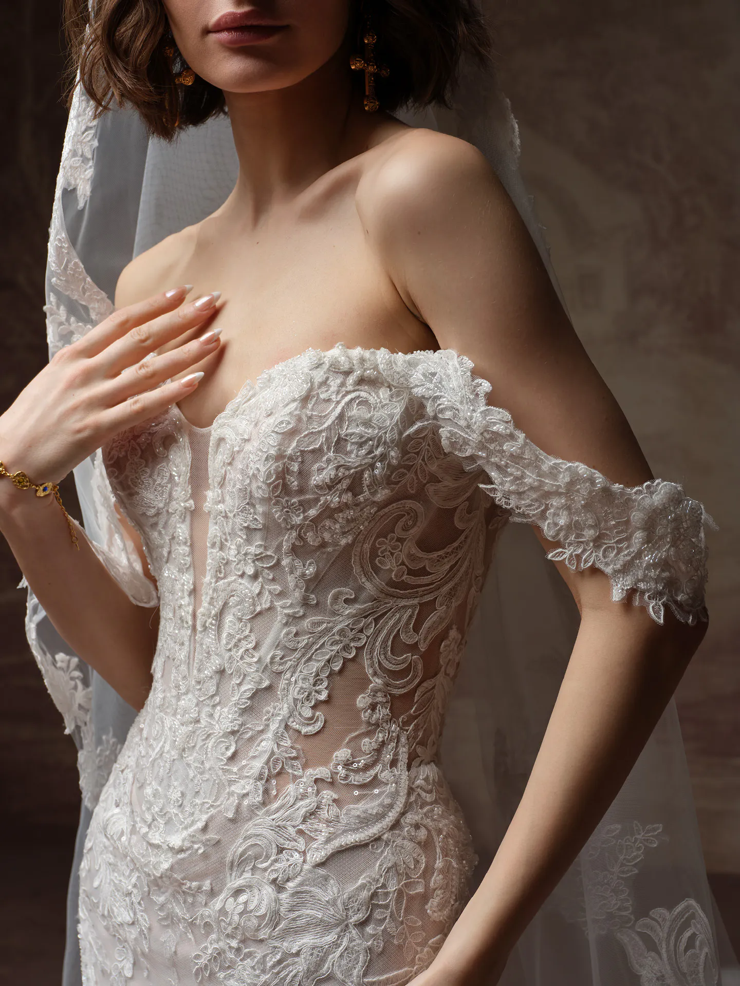 Sottero and Midgley Julianna detachable cap sleeves, front view.