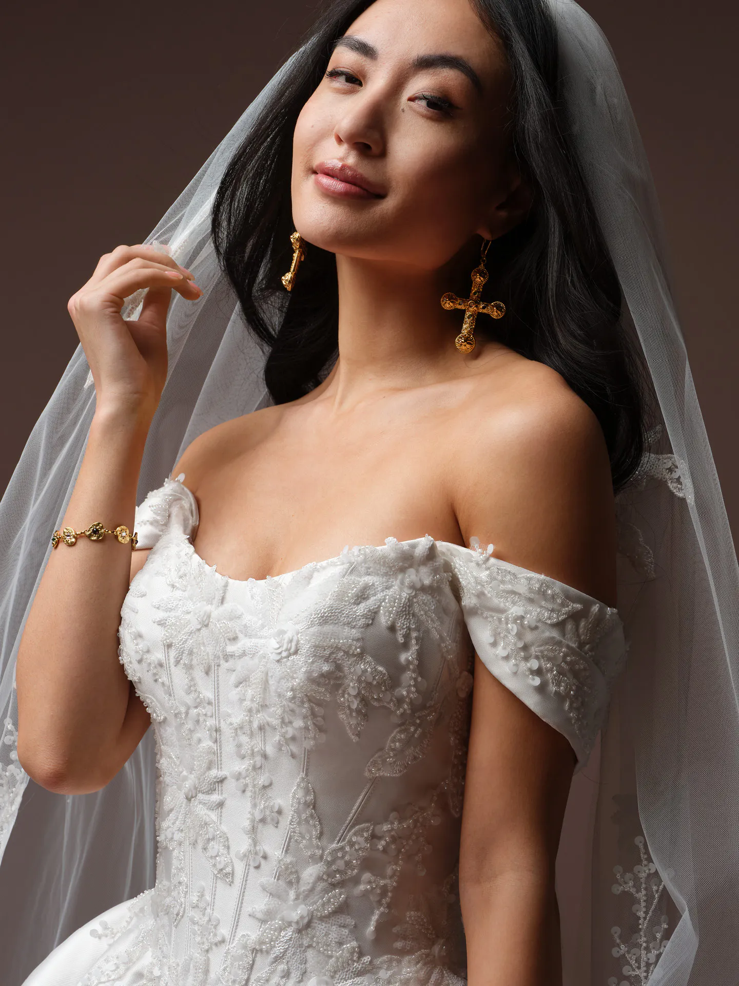 Sottero and Midgley Lucinde detachable cap sleeves, front view.