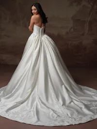 Chic 3-D beaded lace motif satin bridal train