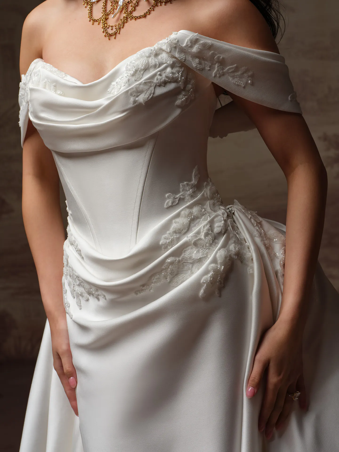 Sottero and Midgley Yadira detachable train, front view.