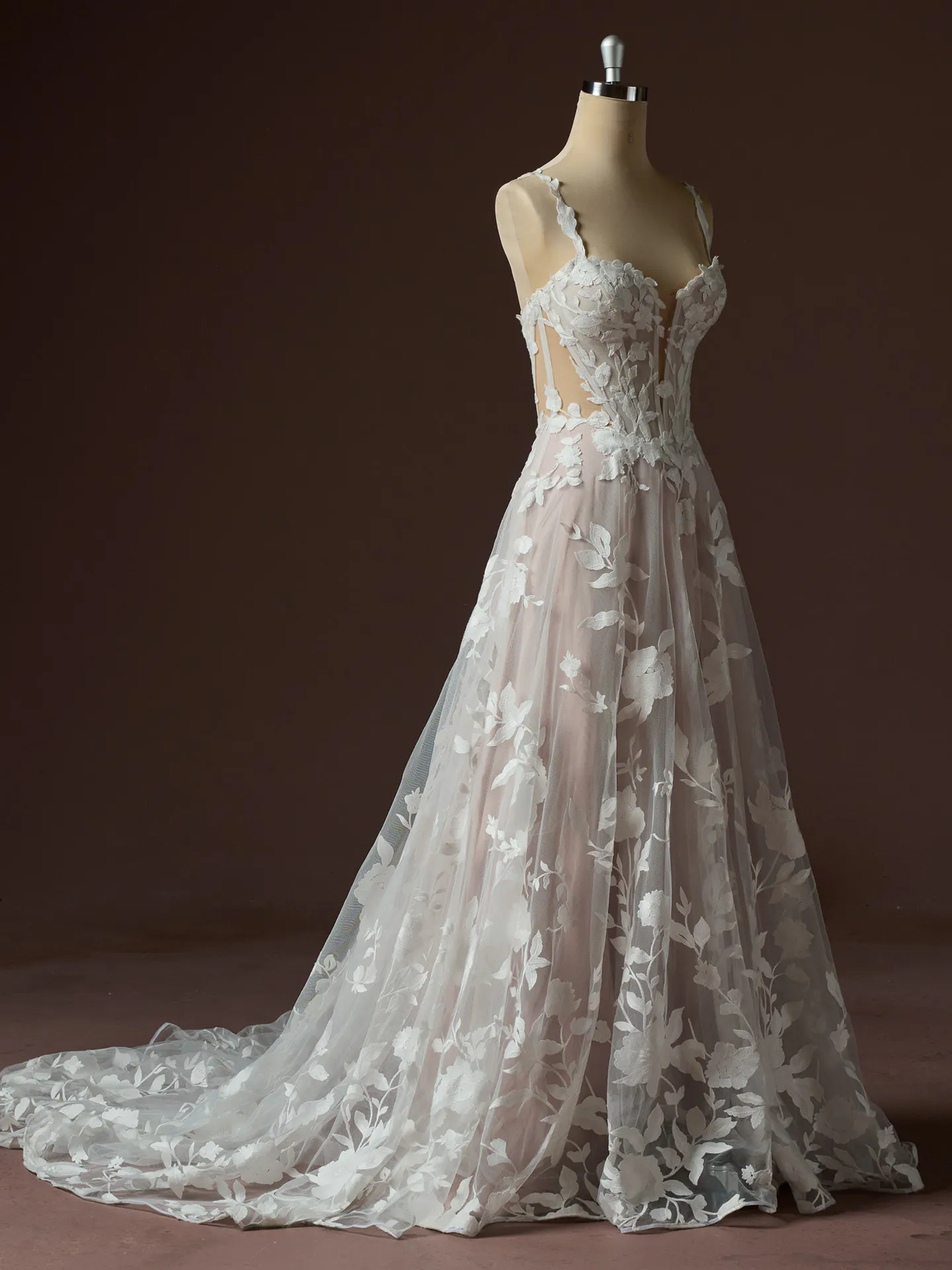 Maggie Sottero Natalie Straps-Wedding-Dress Alt100 YYSS0+25MB924000 IV002