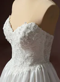 Laurette F6RS121 Bodice Lined front bodice