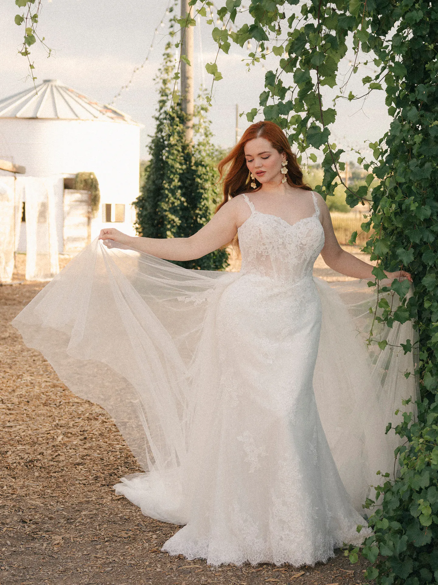 Rebecca Ingram Esmeralda Lane Fit and Flare Wedding Dress F6RK051A01 Alt60 IV052