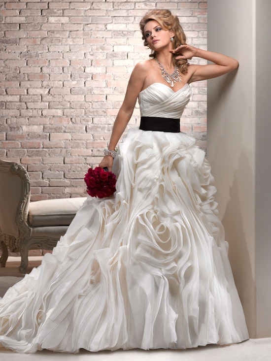 Maggie Sottero Wedding Dress Juliette S5304 alt1