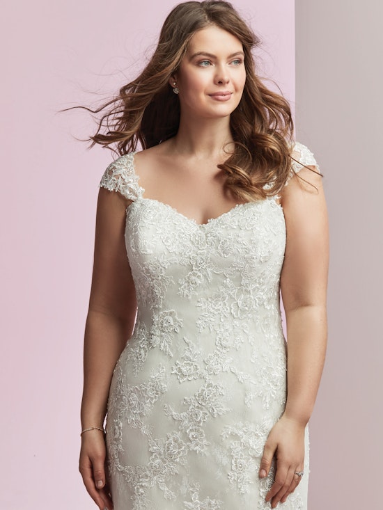 Amber (Curve) (CRV-8RN726ZU) ace Wedding Dress by Rebecca Ingram