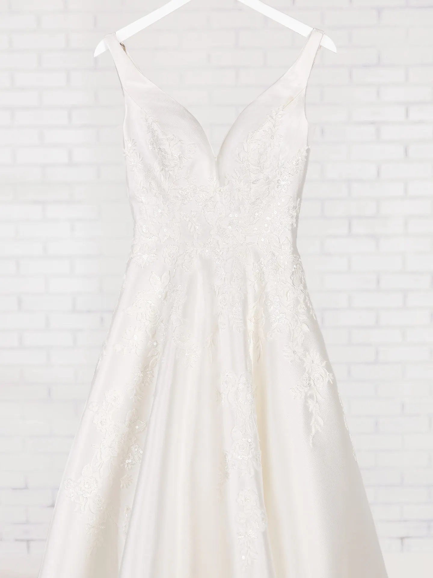 Rebecca Ingram Wedding Dress Valerie 20RW194 Color1